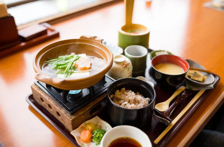 Hara Hachi Bu: Enjoy Food and Lose Weight With This Simple Japanese Phrase